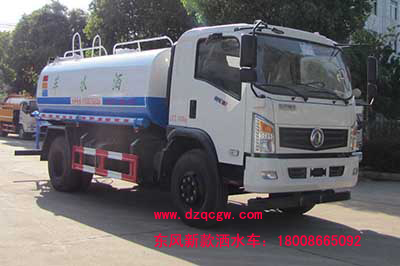 東風(fēng)新款灑水車(10方)
